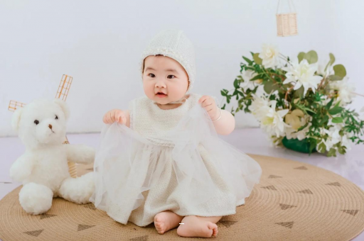 泽州宝宝几个月抬头